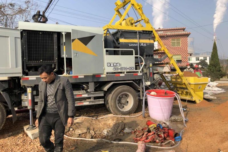 三民重科攪拌泵車領航江城崗下寨村高壓線塔樁施工